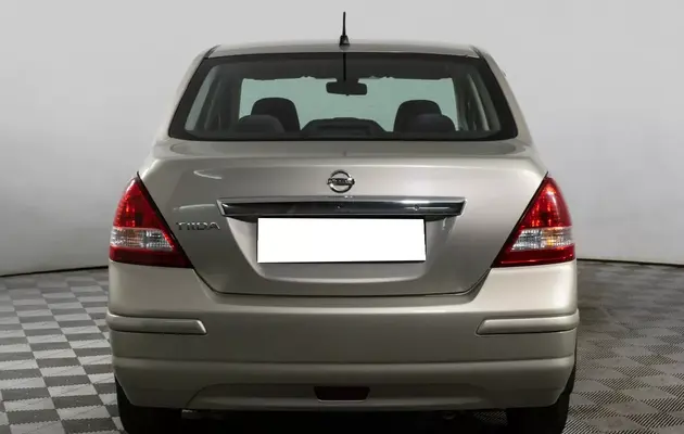 Nissan Tiida, фото №6