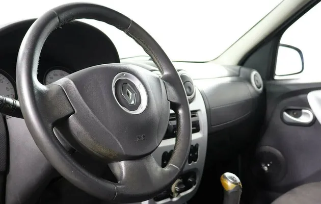Renault Logan I Рестайлинг, фото №8