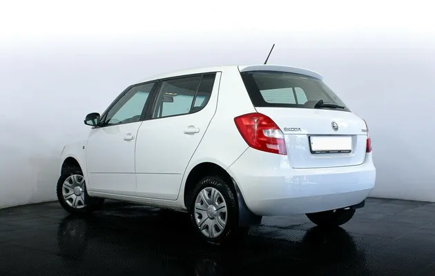 Skoda Fabia II Рестайлинг, фото №4