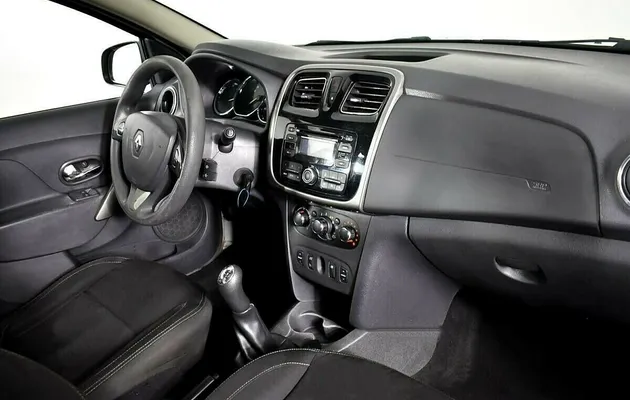 Renault Logan II, фото №6