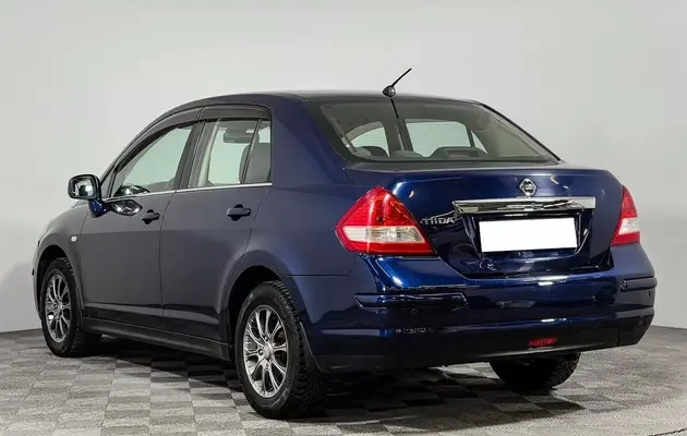 Nissan Tiida, фото №7