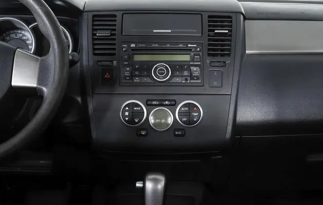 Nissan Tiida, фото №12