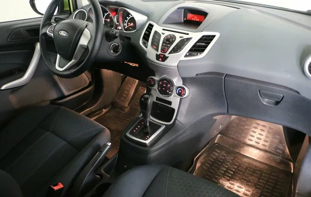 Ford Fiesta Mk6, фото №4