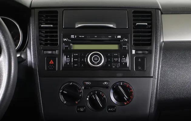 Nissan Tiida, фото №13