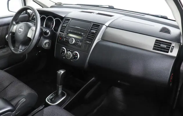 Nissan Tiida, фото №10