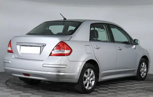 Nissan Tiida, фото №5