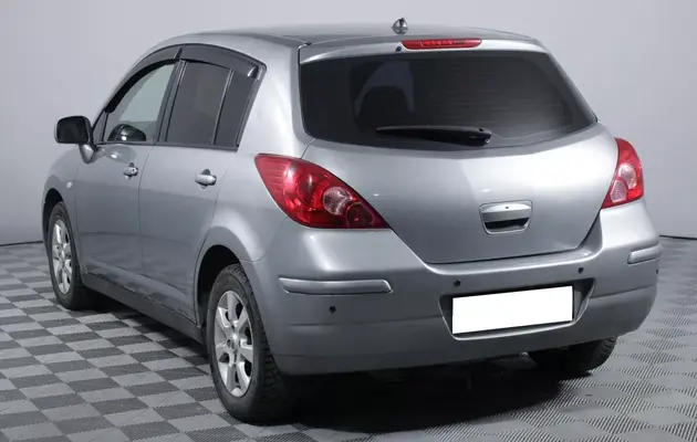 Nissan Tiida, фото №7