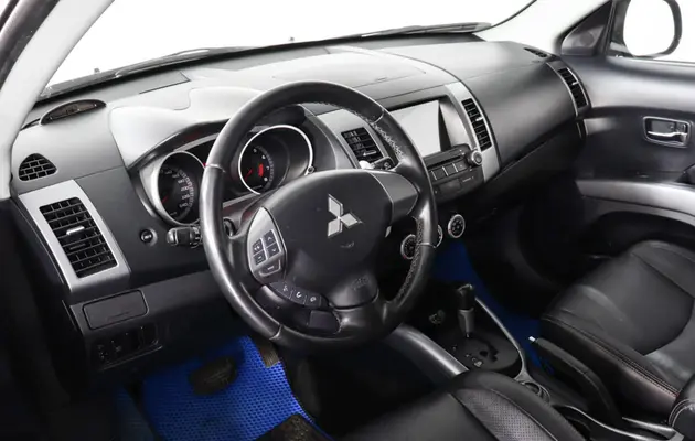 Mitsubishi Outlander, фото №9