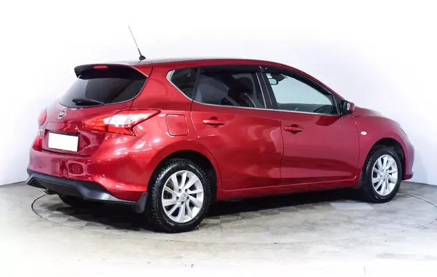 Nissan Tiida, фото №5