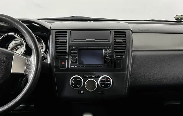 Nissan Tiida, фото №12