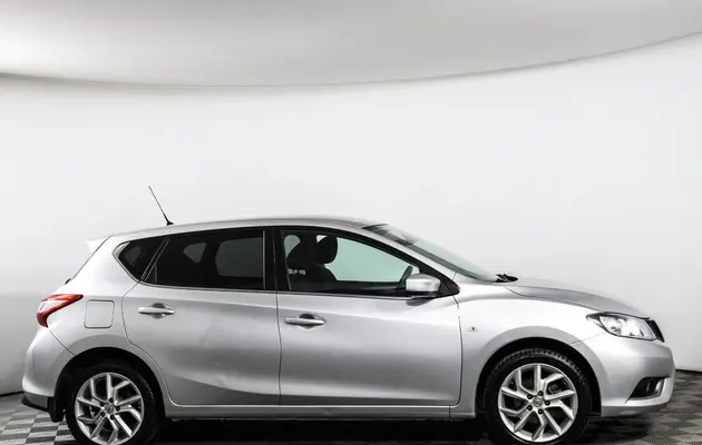 Nissan Tiida, фото №4