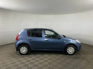 Renault SANDERO