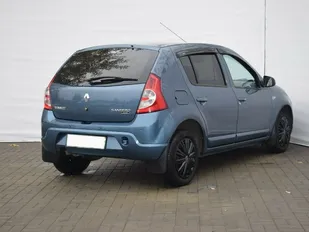 Renault SANDERO