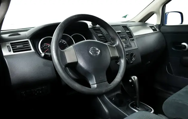 Nissan Tiida, фото №13