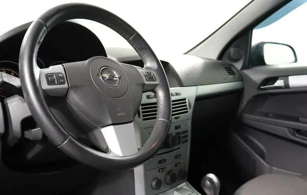 Opel Astra H Рестайлинг, фото №8