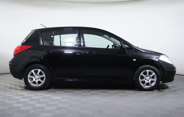 Nissan Tiida, фото №4