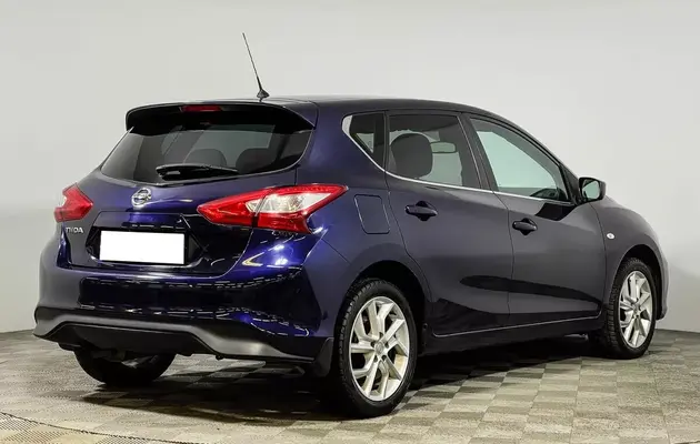 Nissan Tiida, фото №5