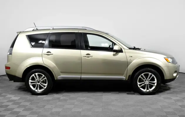 Mitsubishi Outlander, фото №4