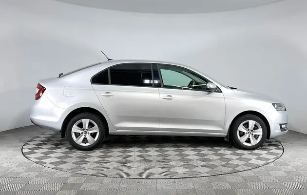 Skoda Rapid, фото №4