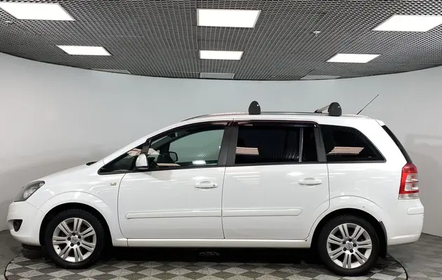 Opel Zafira, фото №8