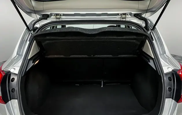 Nissan Tiida, фото №14