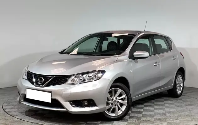 Nissan Tiida, фото №1