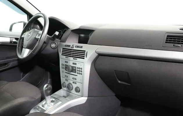 Opel Astra H Рестайлинг, фото №7