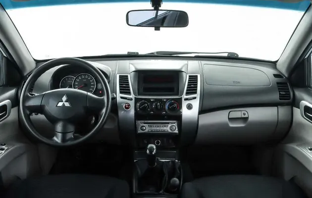 Mitsubishi pajero sport мкпп 2013 с пробегом 92 003 км, фото №4