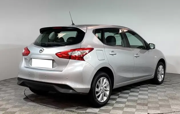 Nissan Tiida, фото №5
