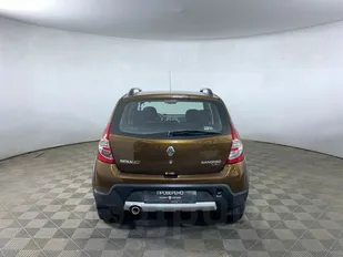 Renault SANDERO