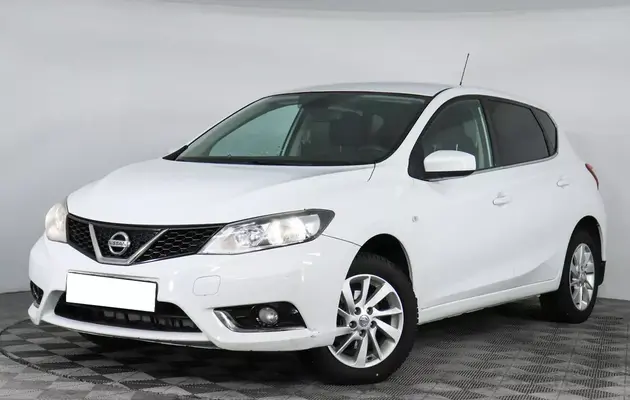 Nissan Tiida, фото №1