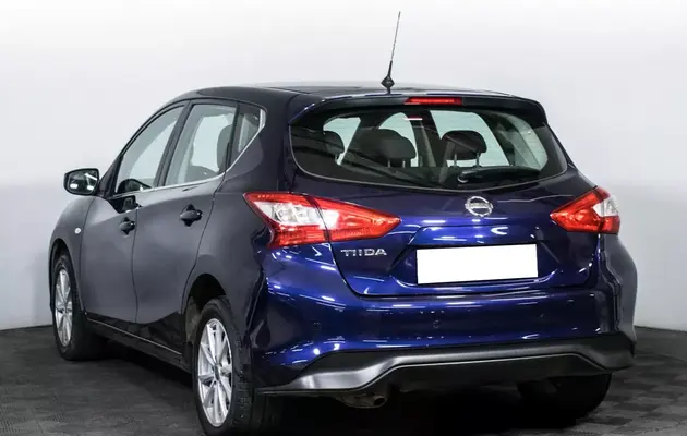 Nissan Tiida, фото №7