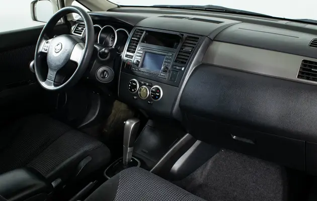 Nissan Tiida, фото №10