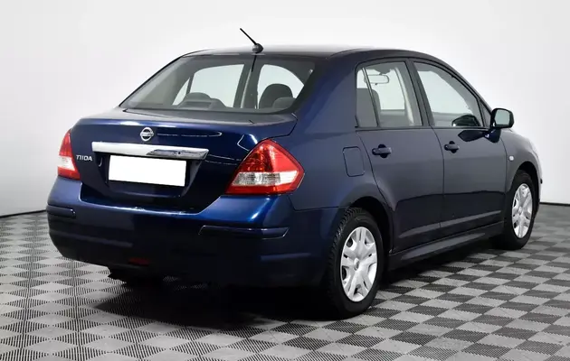 Nissan Tiida, фото №5