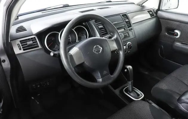 Nissan Tiida, фото №9