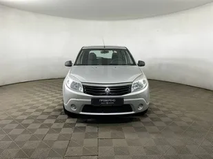 Renault SANDERO