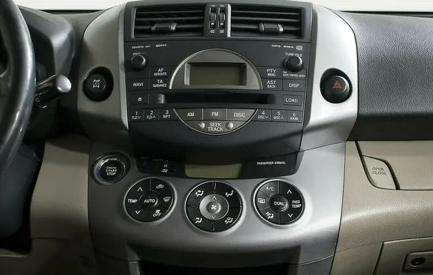 Toyota RAV4 III (XA30), фото №9
