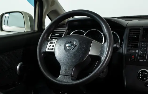 Nissan Tiida, фото №15