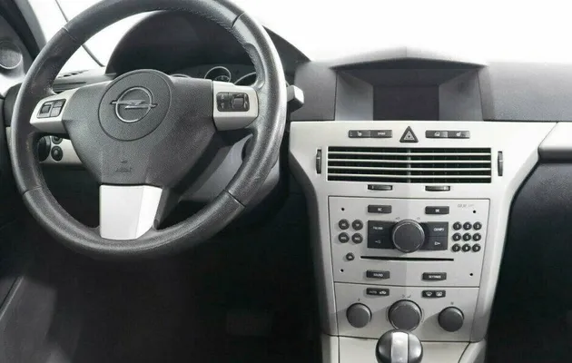 Opel Astra 1.6 Робот, фото №6