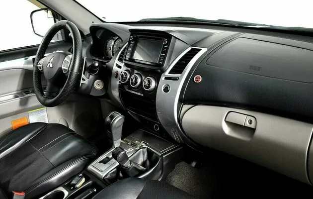Mitsubishi Pajero Sport 3.0 Автомат, фото №5