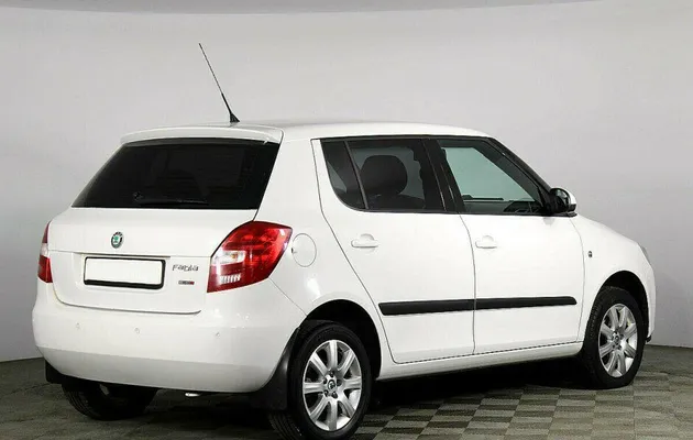 Skoda Fabia 1.6 Автомат, фото №2