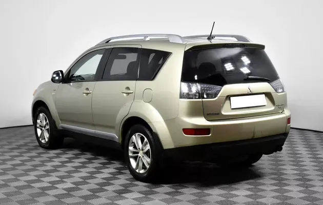 Mitsubishi Outlander, фото №7