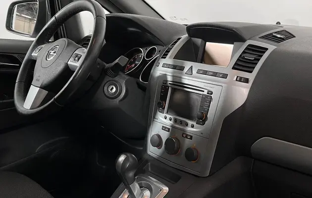 Opel Zafira, фото №9