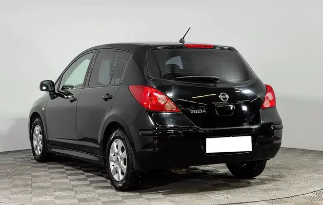 Nissan Tiida, фото №7