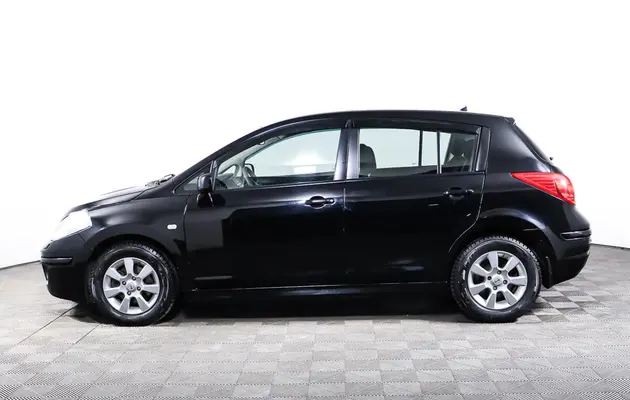 Nissan Tiida, фото №8