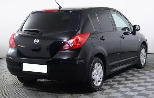 Nissan Tiida, фото №5