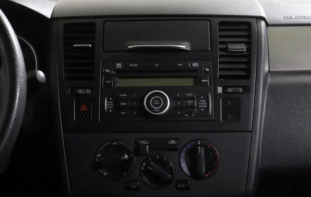 Nissan Tiida, фото №13