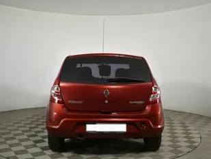 Renault SANDERO