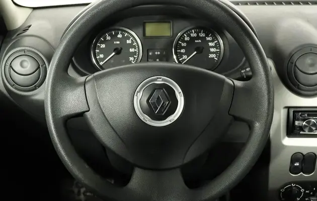 Renault Logan, фото №9