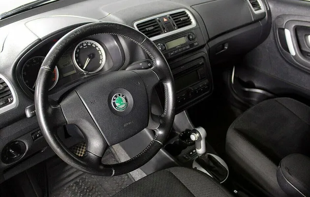 Skoda Fabia 1.6 Автомат, фото №6